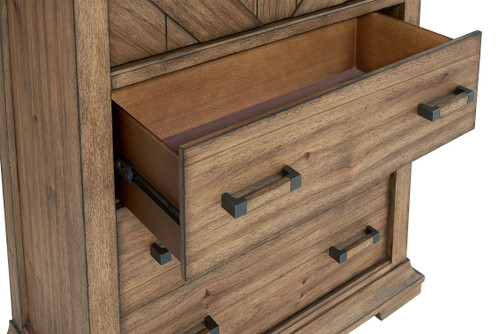 B00775 Chest