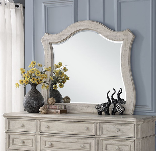 Barton Creek Upholstered Sleigh Bedroom Set