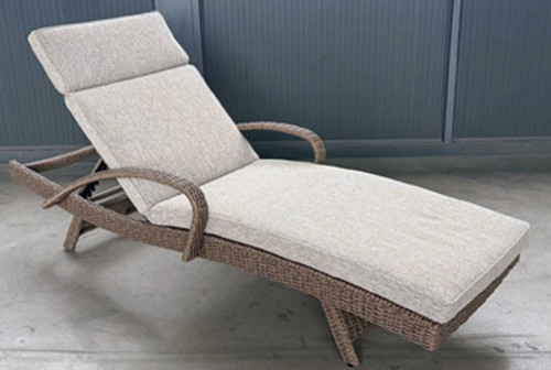 Laguna Heights - Chaise Lounge With Cushion - Beige Laguna Heights - Chaise Lounge With Cushion - Beige