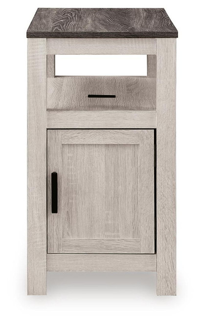 Fendenmore - Chair Side End Table
