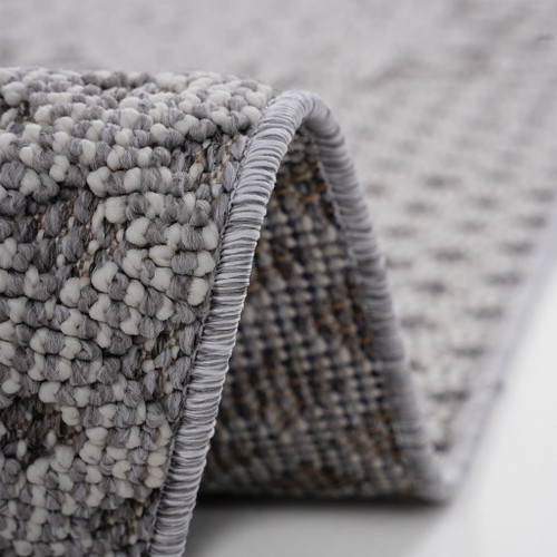 Guros - 8' X 10' Medallion Indoor / Outdoor Area Rug - Gray / White