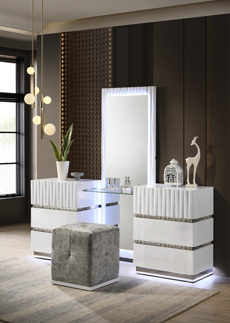 Lisbon White Modern Vanity Set