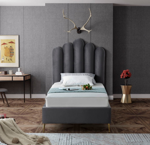 Lily - Bed