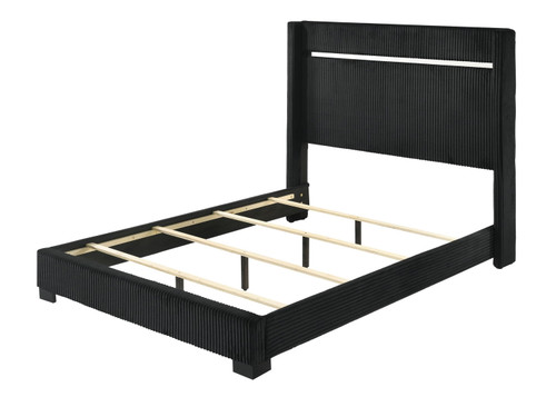Gennro - King Bed - Black