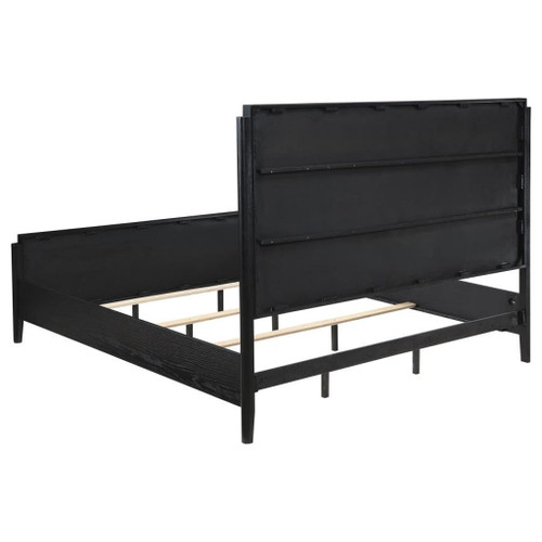 Brookmead - 5 Piece Queen Bedroom Set - Black