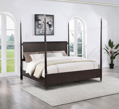Emberlyn - Wood Queen Poster Bed - Brown