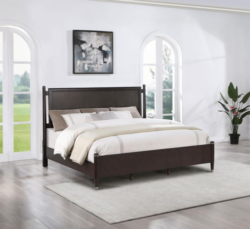 Emberlyn - Wood Queen Poster Bed - Brown
