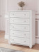 Kozlani - Five Drawer Chest - White