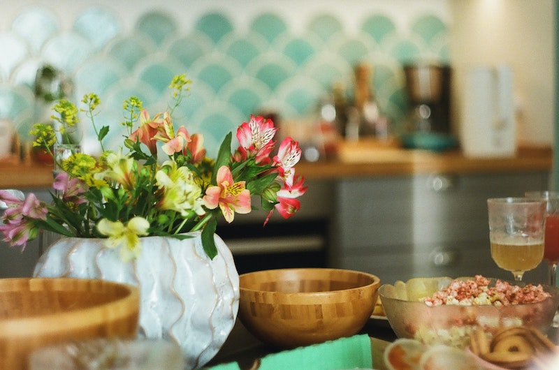 vase-holding-cut-peruvian-lily-flowers.jpg