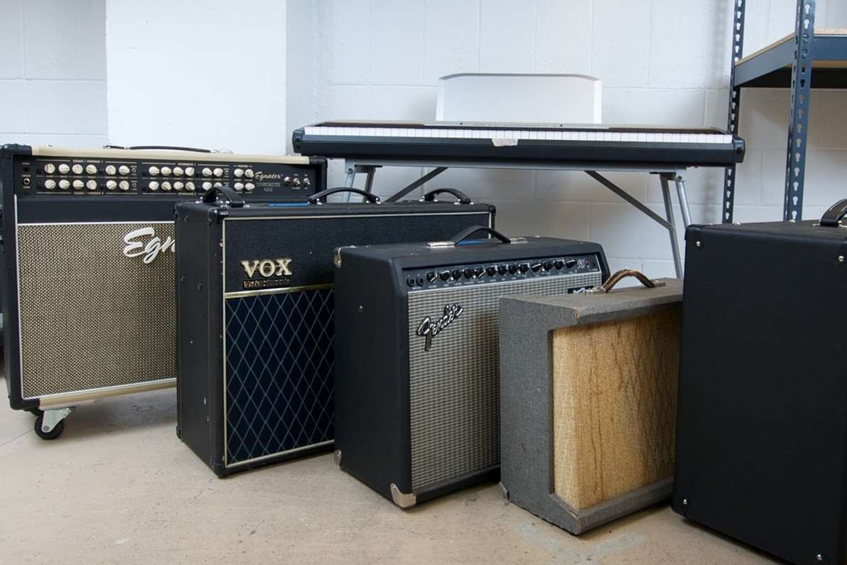 We want your vintage gear!