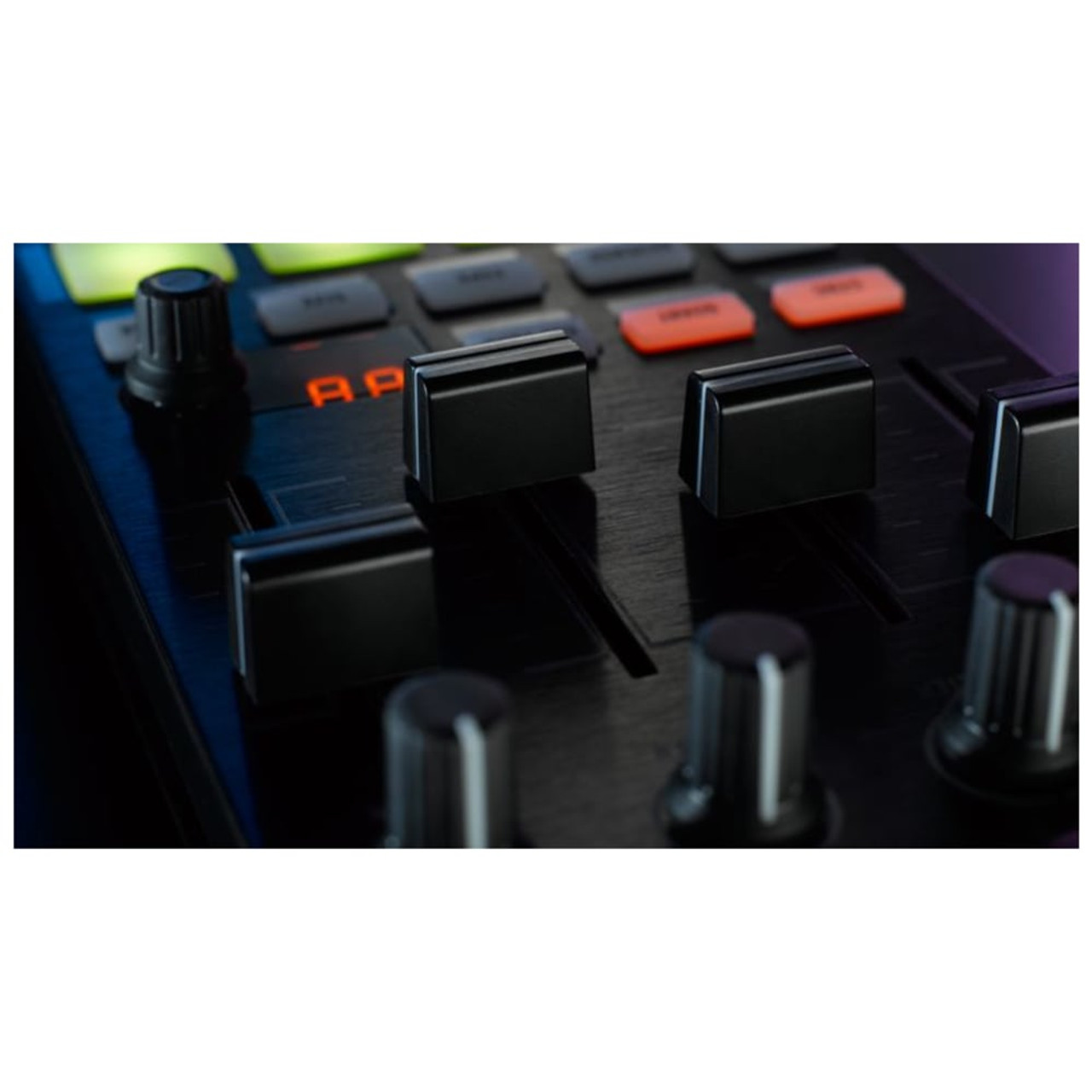 Native Instruments TRAKTOR KONTROL F1 DJ Remix Controller for Stems and  Remix Decks | EMI Audio