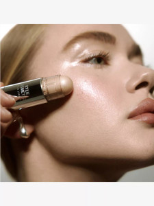 Kylie Cosmetics Dewy Balm Stick