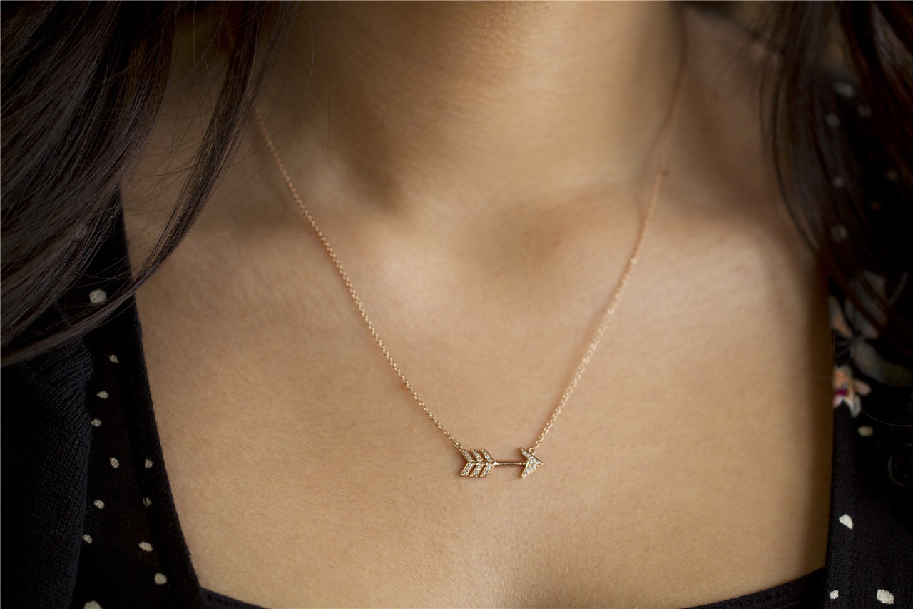 Paloma's Graffiti heart & arrow pendant in 18k white gold with diamonds,  small.| Tiffany & Co.