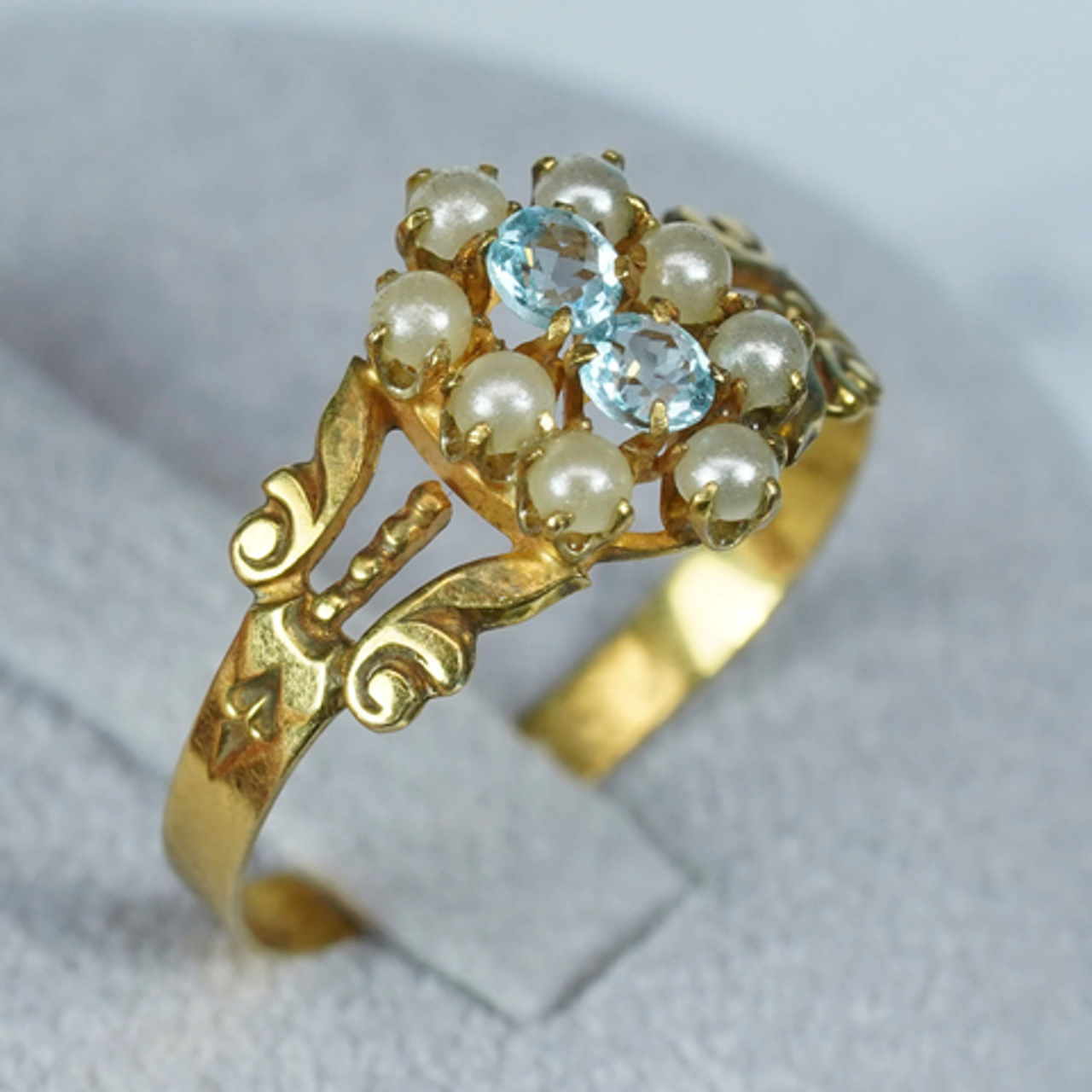 Dainty Gold Flower Ring - Seed Pearl Ring