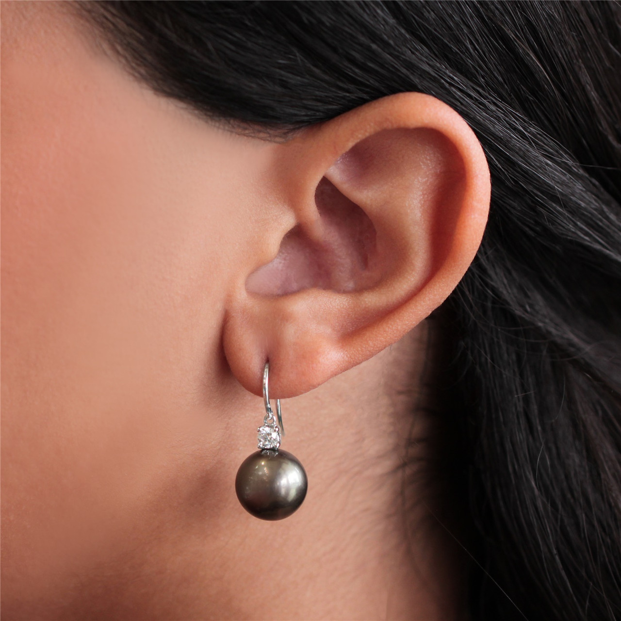 pearl black earrings