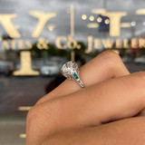 Vintage 18K White Gold & Old European Cut Diamond & Emerald Filigree Ring