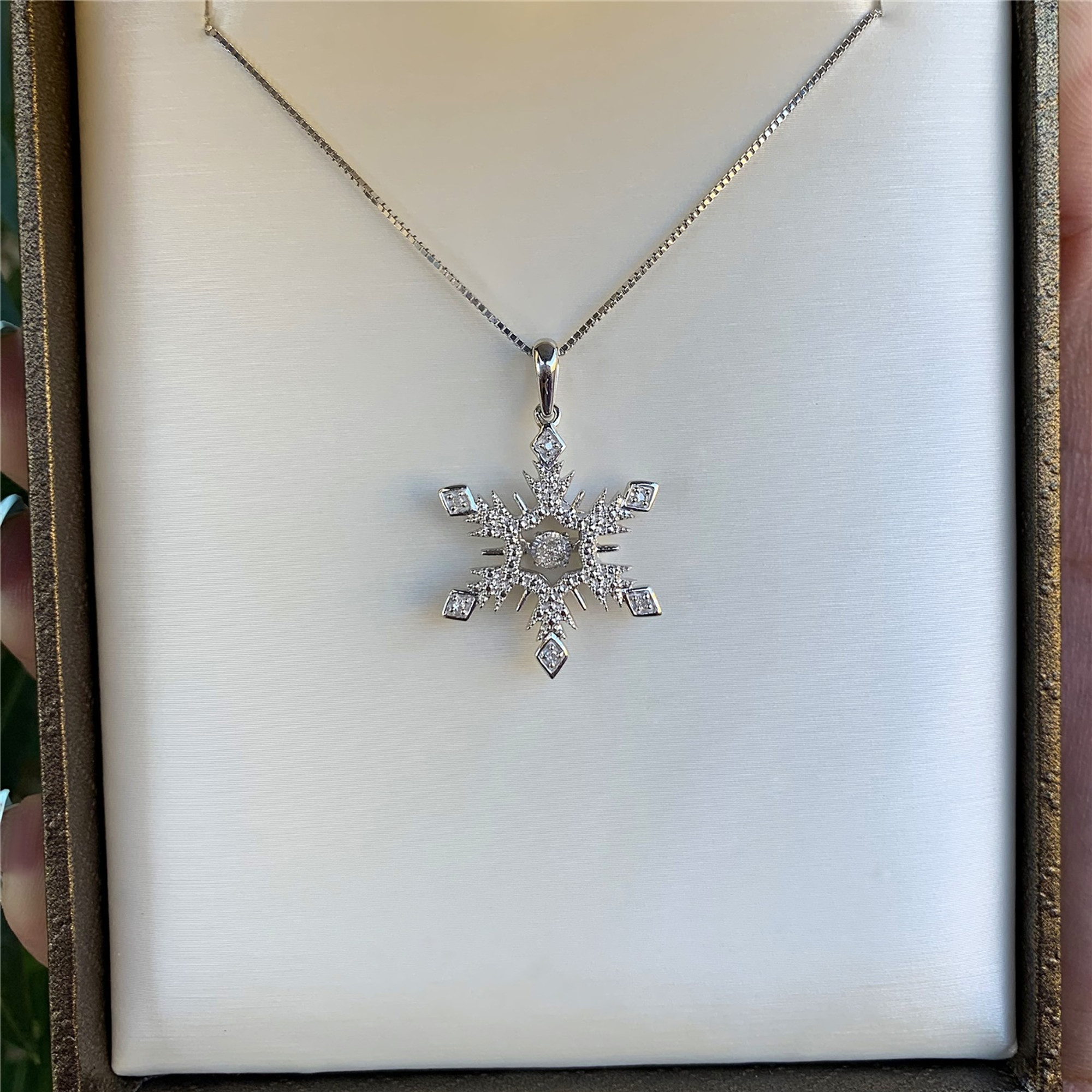 Open heart sales snowflake necklace