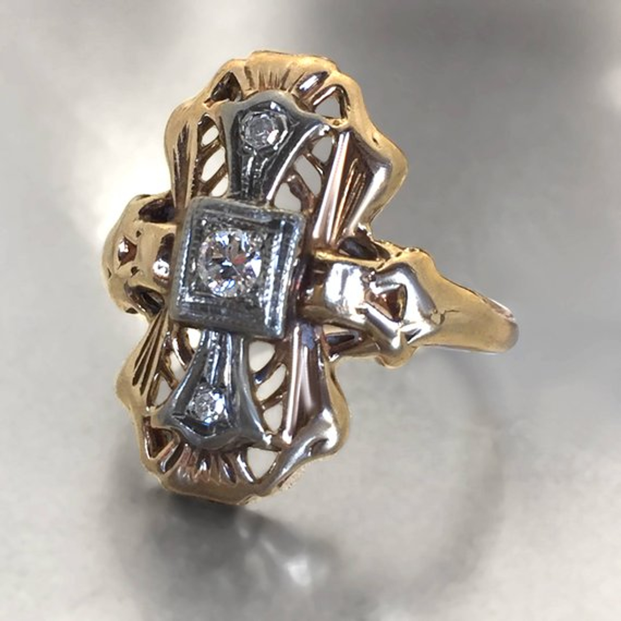 Eiddwyn - Vintage 14K Yellow Gold & Diamond Filigree Ring