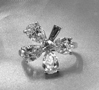 Platinum Diamond 4 Leaf Clover Ring