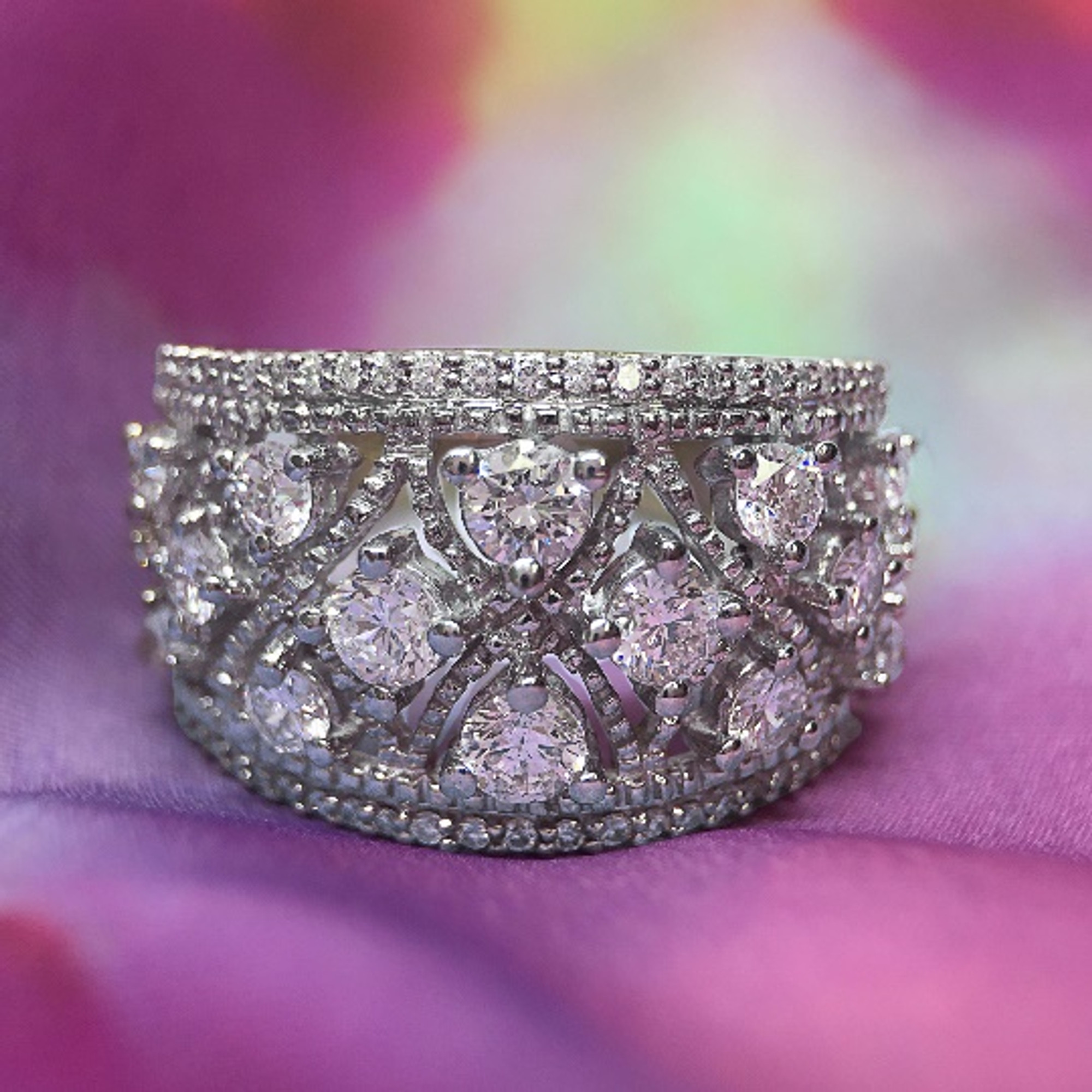 Tips for Buying an Antique or Vintage Engagement Ring