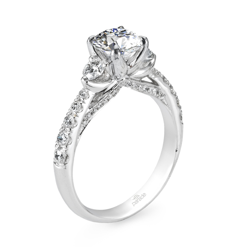 Hemera Graduating Diamond Engagement Ring - Rings