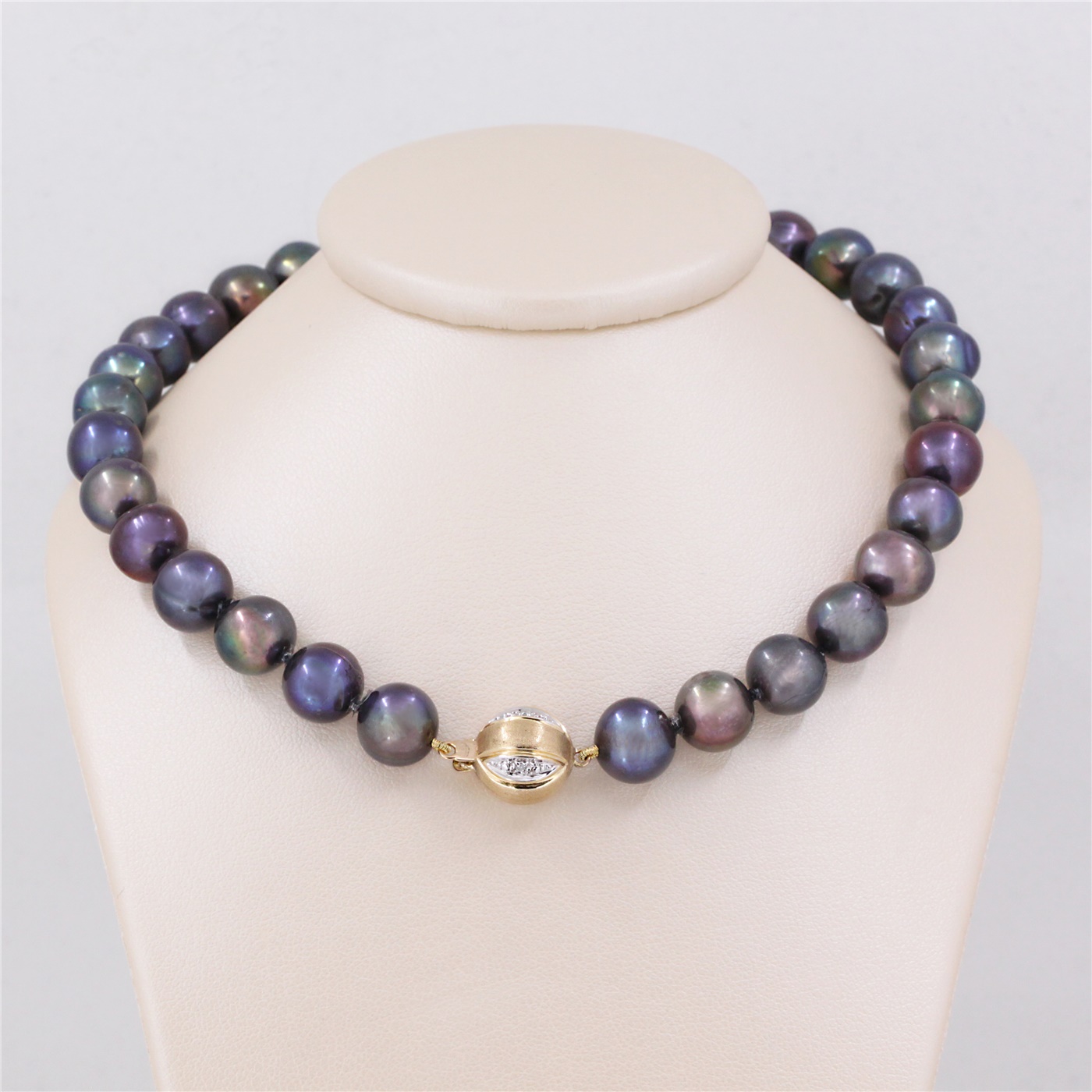 Classic Pearl Necklace One AAA 8mm Solitaire White Freshwater