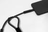 60 W-os RPET mobiltartós csuklópánt beépített USB-C kábellel