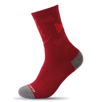 Egyedi dizájn szerinti kötött kosárlabdazokni 360°-os boltozattartással.