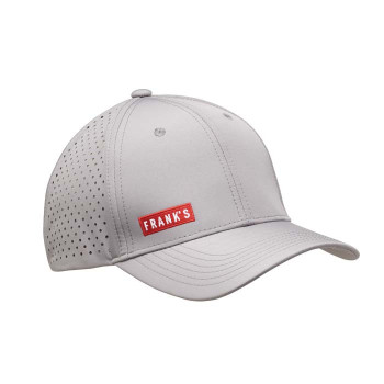 Nyersselyem (pongee) baseball sapka perforált hátoldallal.