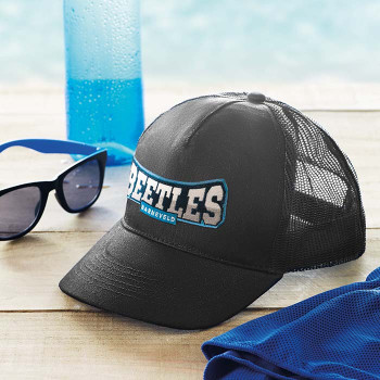 Magas profilú (9 cm), 5 paneles, habszivacs, kamionos sapka.