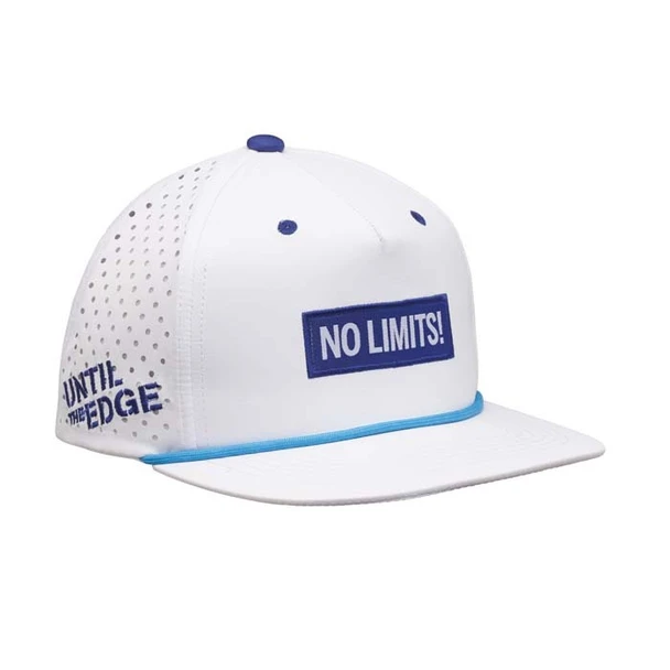 Könnyű, perforált, 5 paneles, lapos napellenzős sapka.