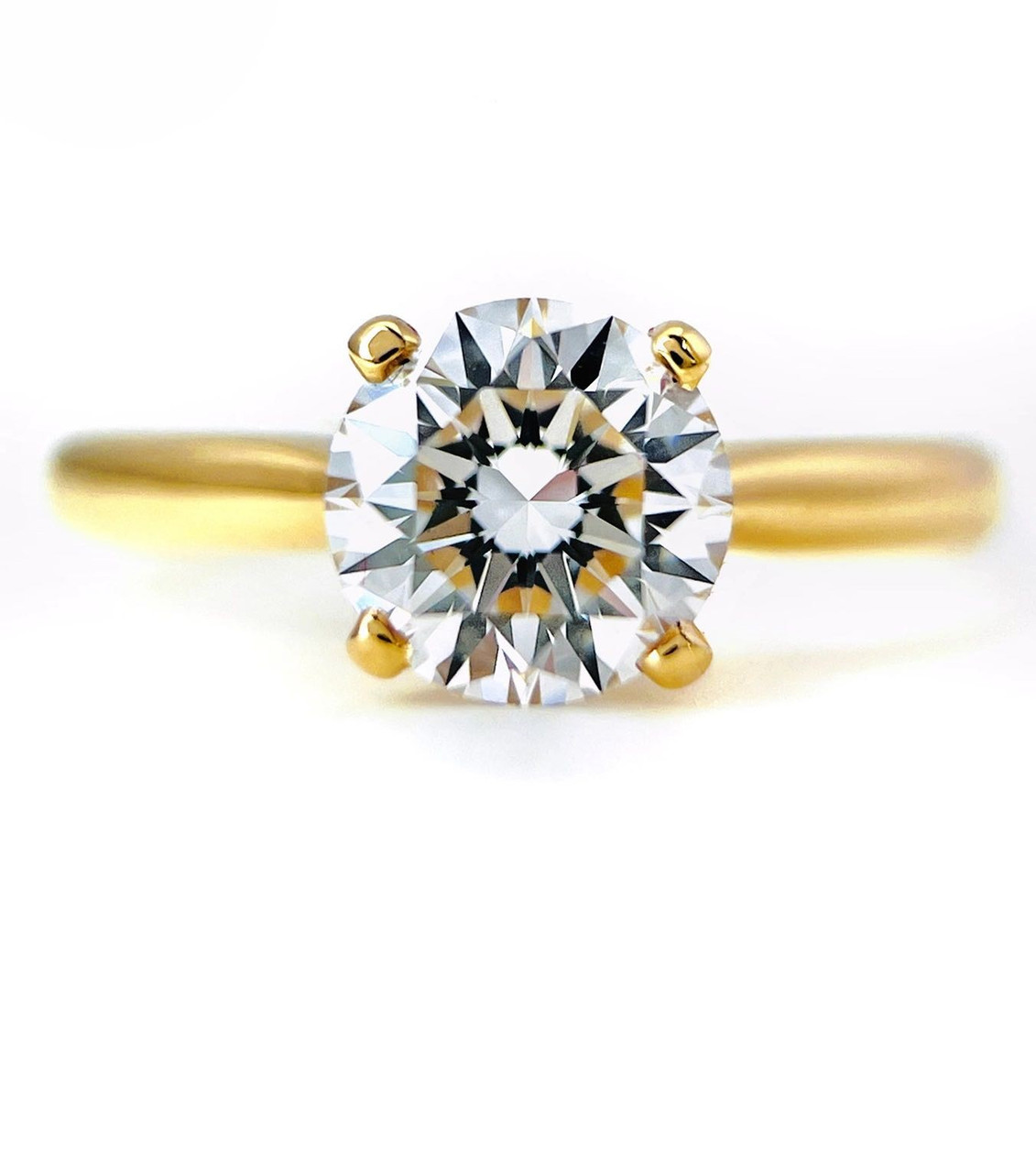 18K Gold Classic 4 Claw Ring Lab-Grown Diamond