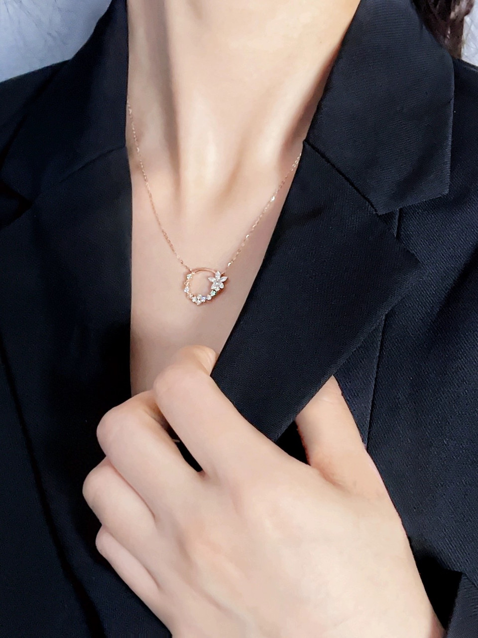 Secret Garden Flowers 18K Rose Gold Lab-Grown Diamond Necklace 0.51ct D VS1 IGI