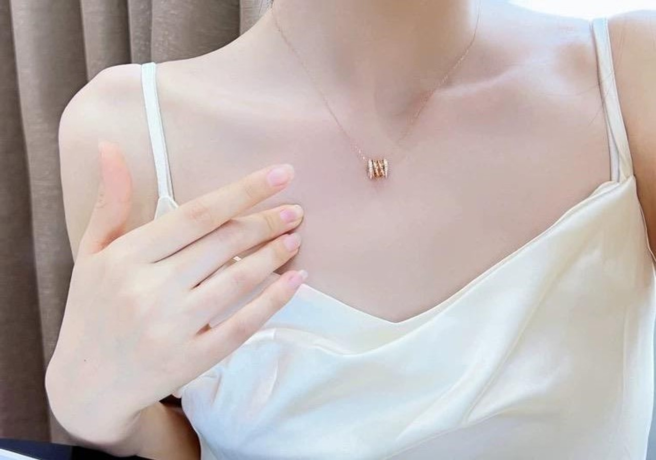Unique Design Spring 18K Rose Gold Lab-Grown Diamond Necklace 0.31ct IGI