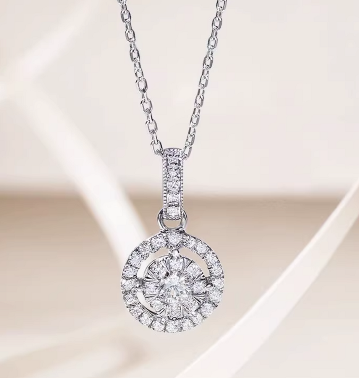 Embrace Love 18K Gold Lab-Grown Diamond Necklace 0.22ct IGI