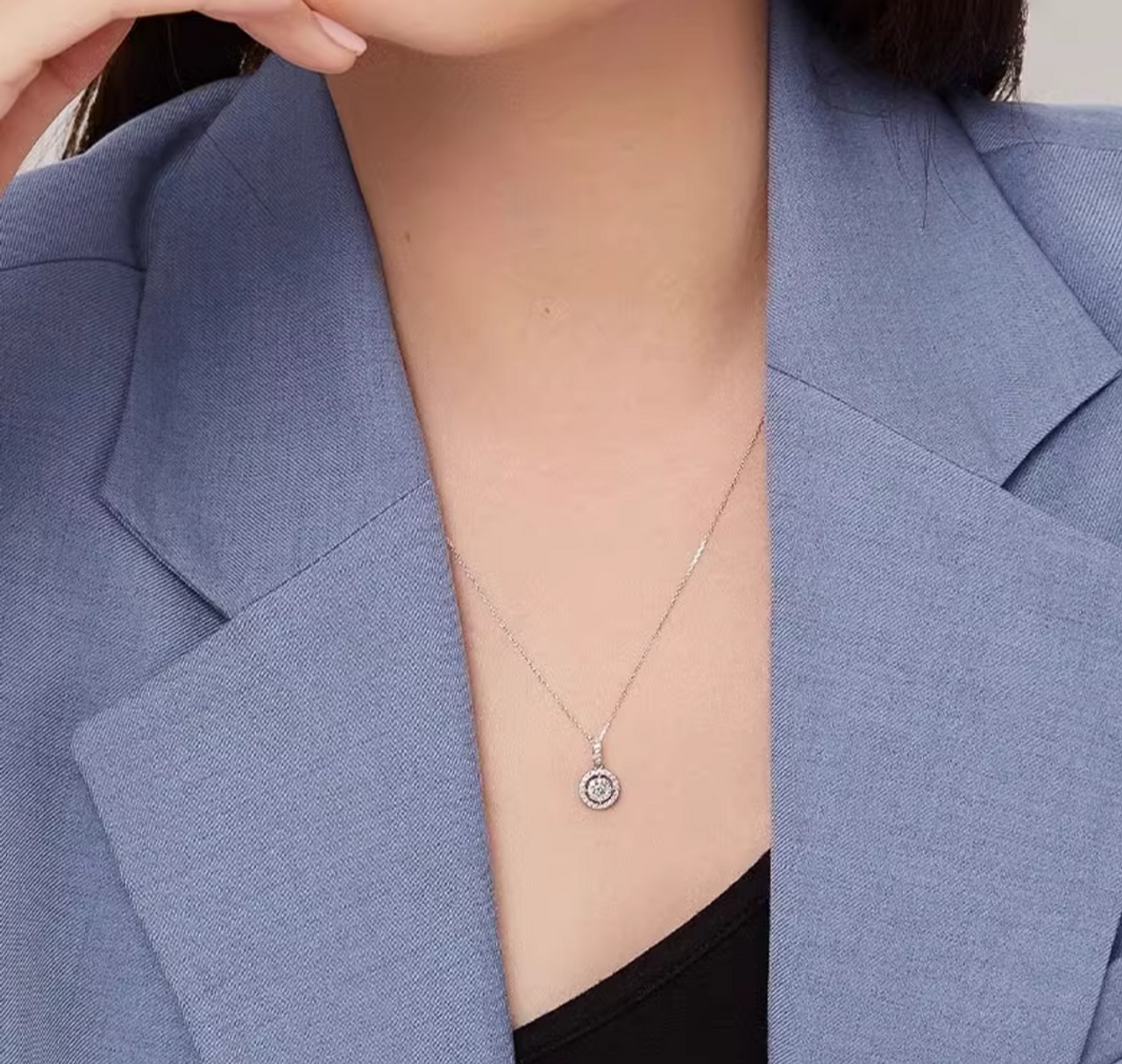 Embrace Love 18K Gold Lab-Grown Diamond Necklace 0.22ct IGI