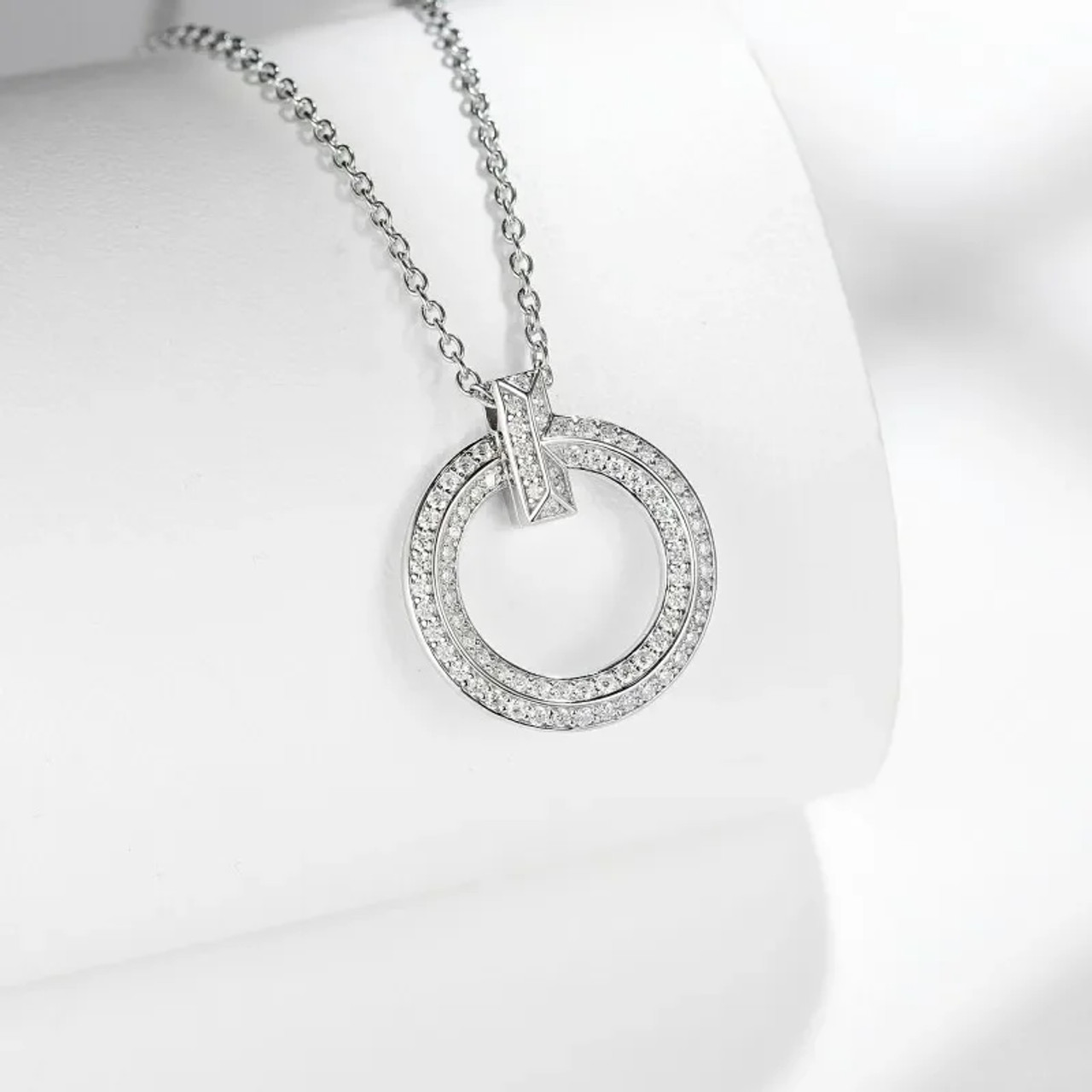 Classic Signature Round O Sparkling Moissanite Necklace