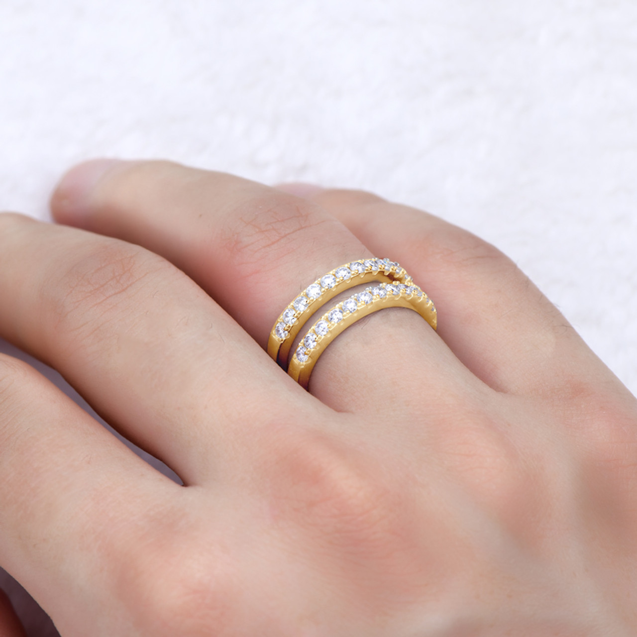 Sparkling Double Row Connecting Moissanite Ring