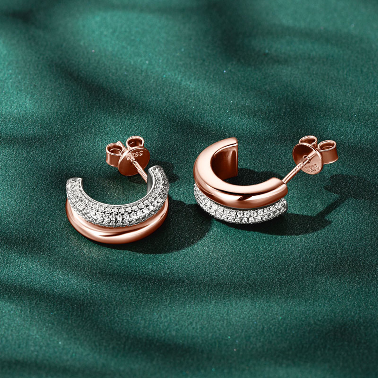 Two-tone Imitation Hoop Entwined Sparkling Moissanite Studs