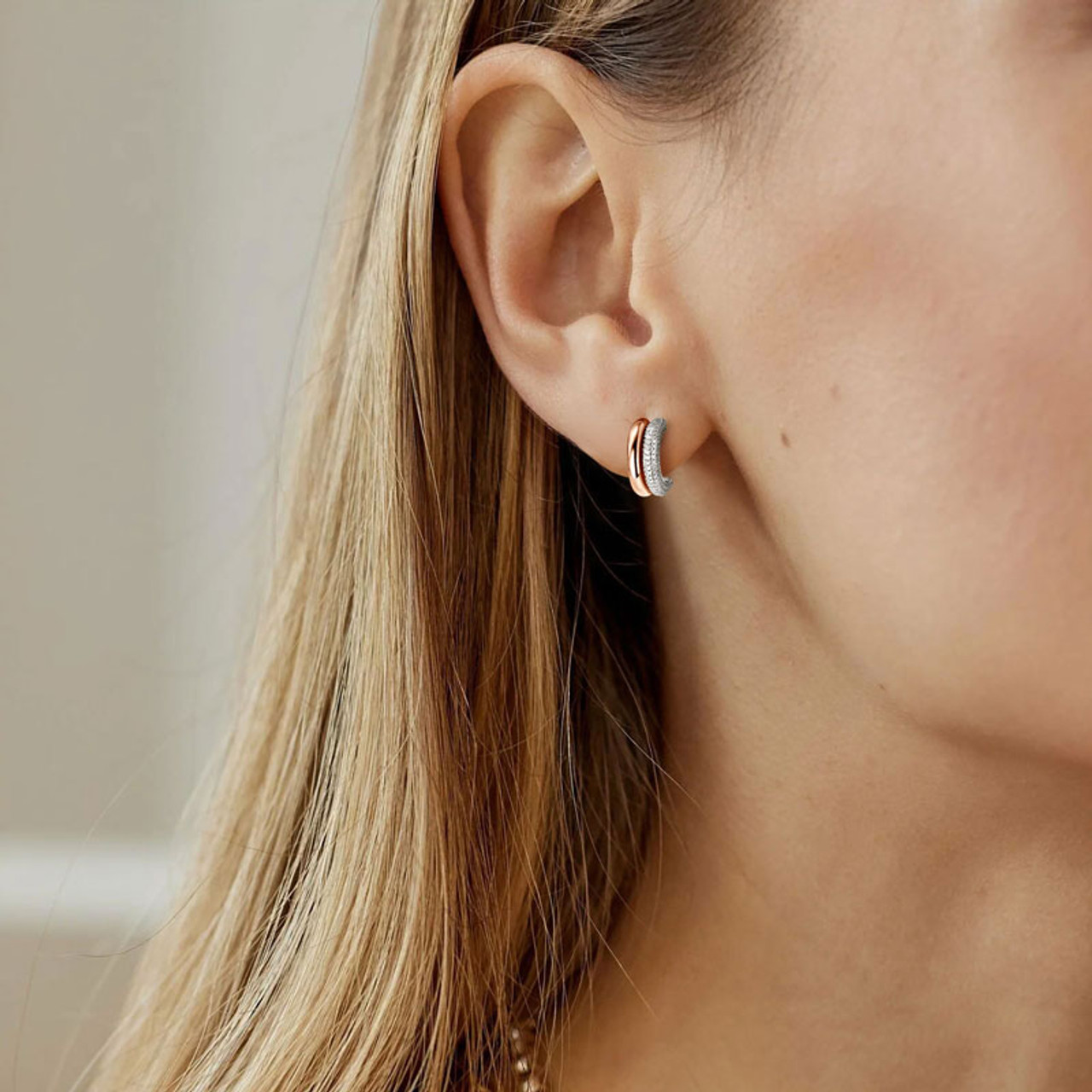 Two-tone Imitation Hoop Entwined Sparkling Moissanite Studs