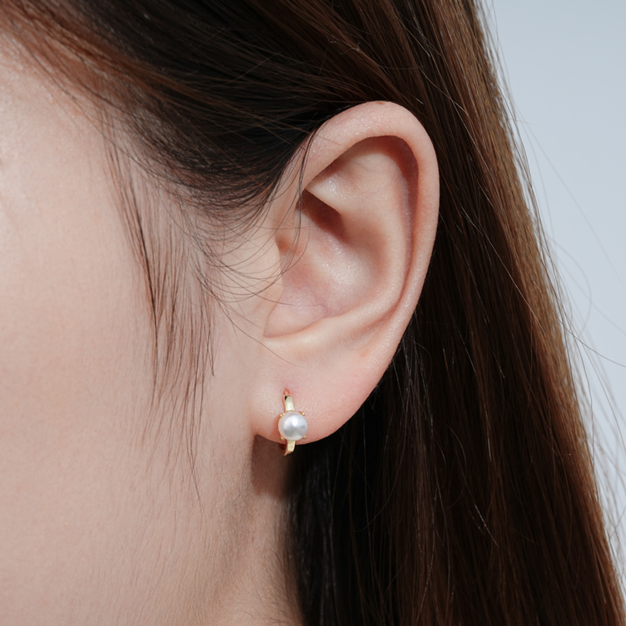 Mini Freshwater Cultured Pearl Hoop Huggies