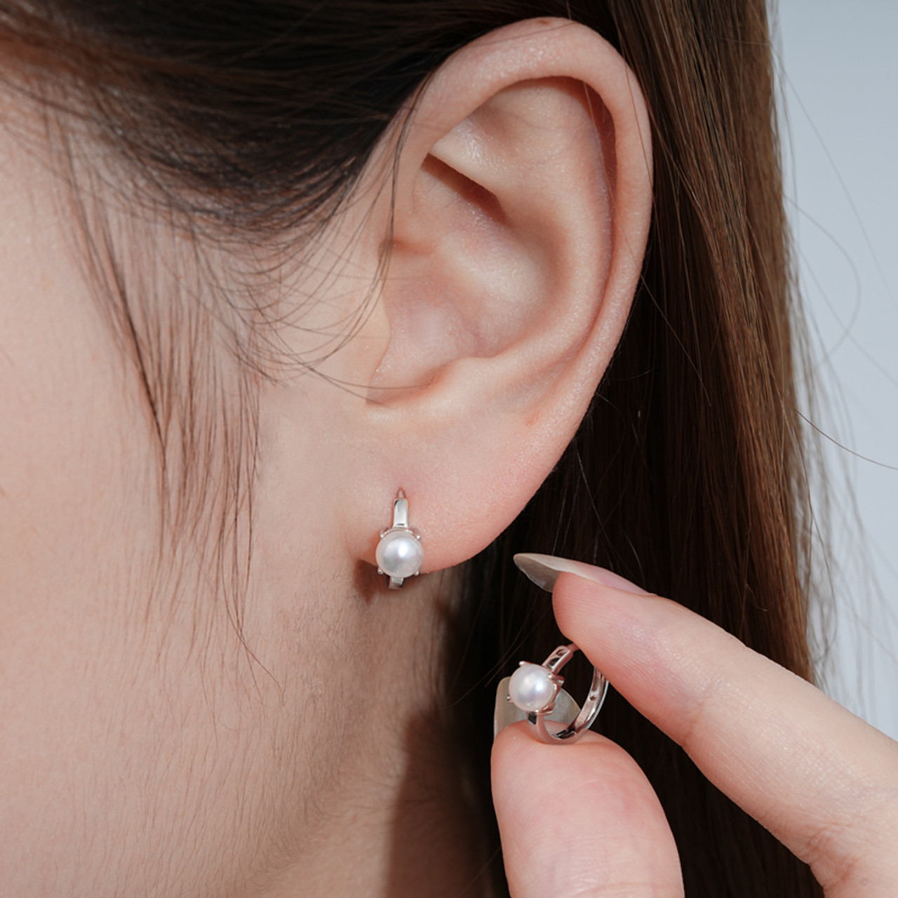 Mini Freshwater Cultured Pearl Hoop Huggies
