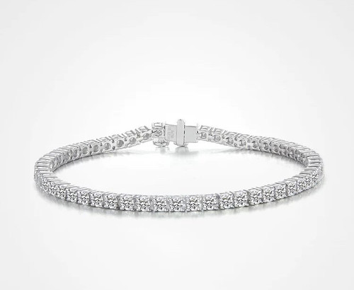 Moving Light Star-studded and Dazzling Lab-Grown Diamond Bracelet