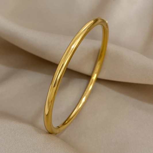 Gold-Tone Slim Round Bangle – Stainless Steel – main view
