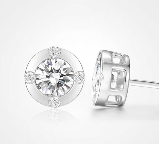 Abstract Four-leaf Clover Design 18K Gold Lab-Grown Diamond Earring 0.6ct D VS1 IGI