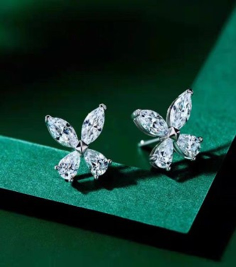 Butterfly 18K White Gold Lab-Grown Diamond Earring 1.58ct D VS1 IGI Butterfly 18K White Gold Lab-Grown Diamond Earring 1.58ct D VS1 IGI