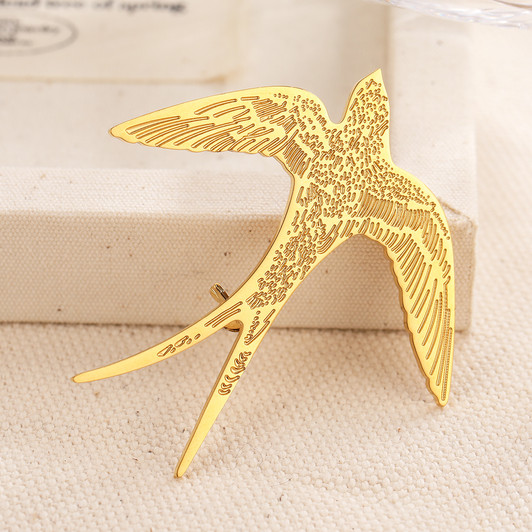 Gold-Tone Swallow Brooch – Stainless Steel, 52 × 47 mm