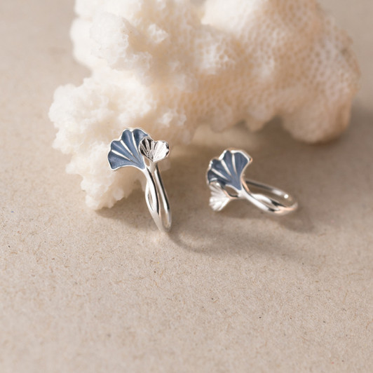 Ginkgo Leaf Earrings – Sterling Silver E3151 – product view