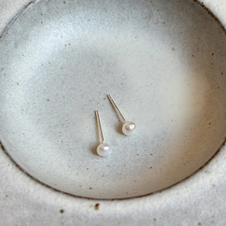 Freshwater Pearl Stud Earrings – 4 mm