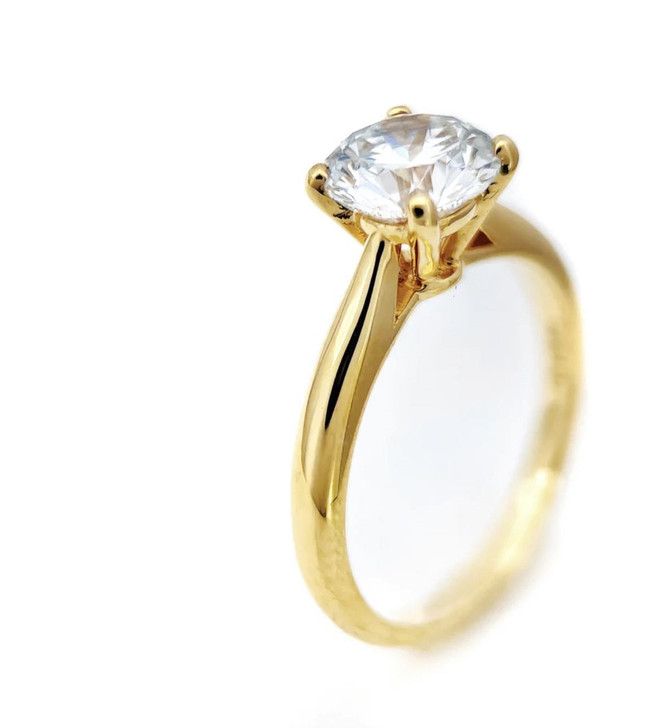 18K Gold Classic 4 Claw Ring Lab-Grown Diamond